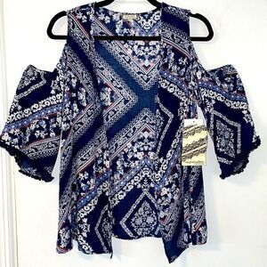 Eyeshadow NEW rayon cold shoulder fringe trim bandana print topper size small